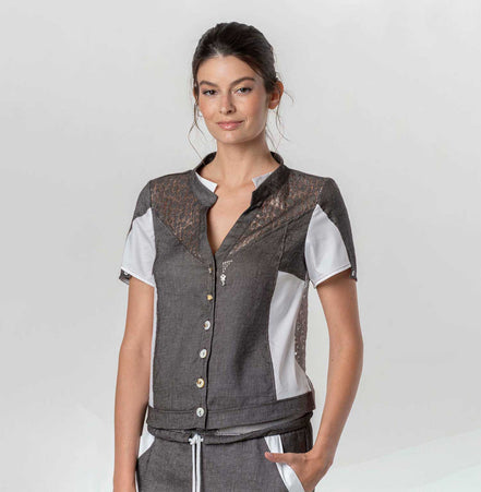 Camicia con maniche corte