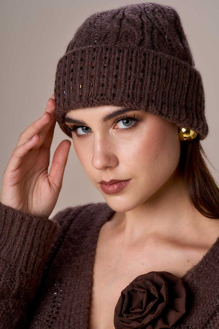 Cappello con cristalli