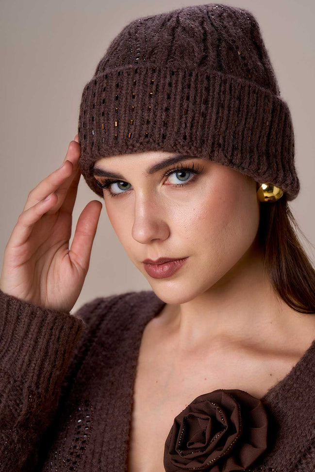 Cappello con cristalli