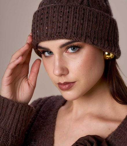 Cappello con cristalli