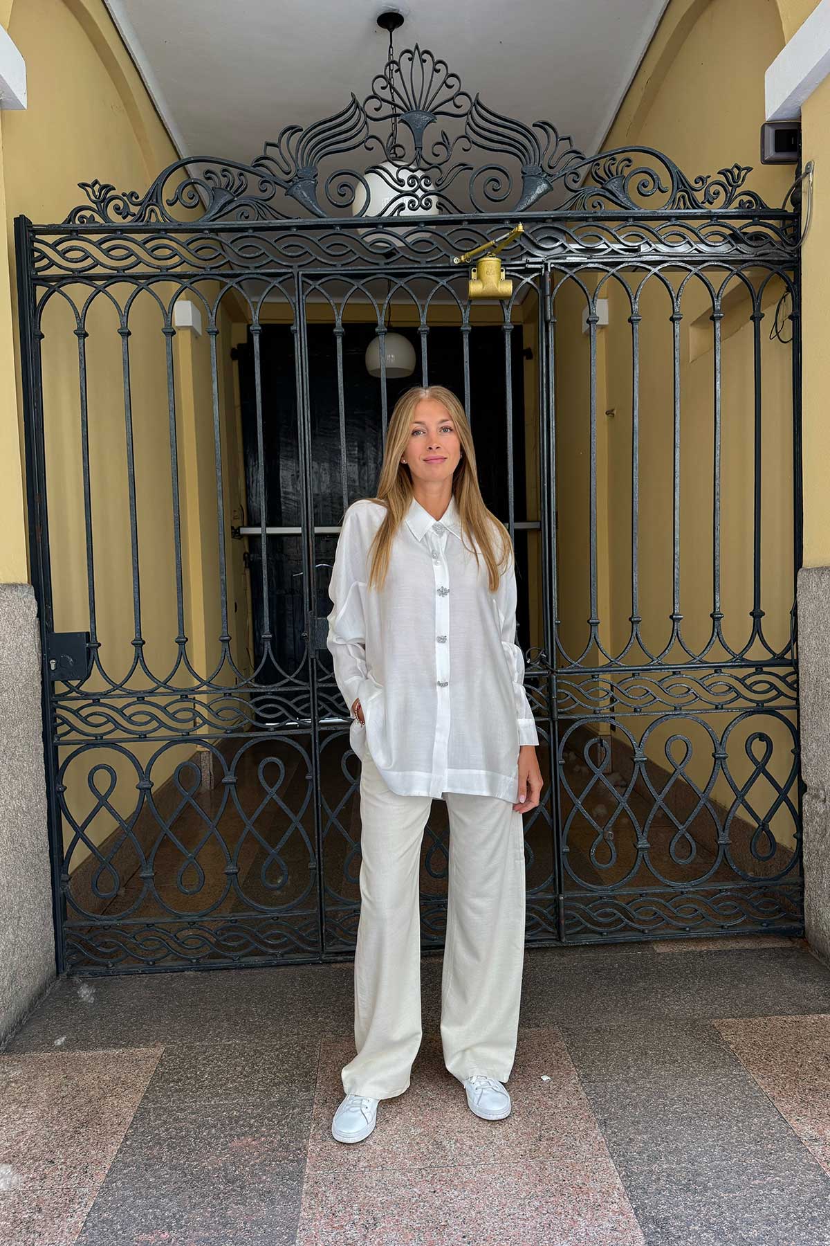 Camicia over gioiello