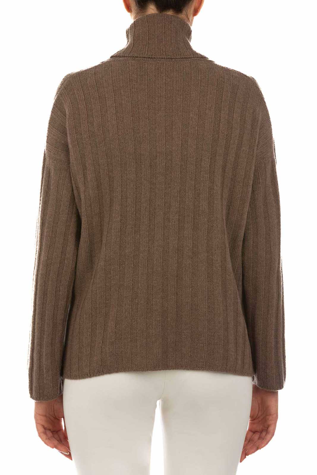 Maglia collo alto in lana