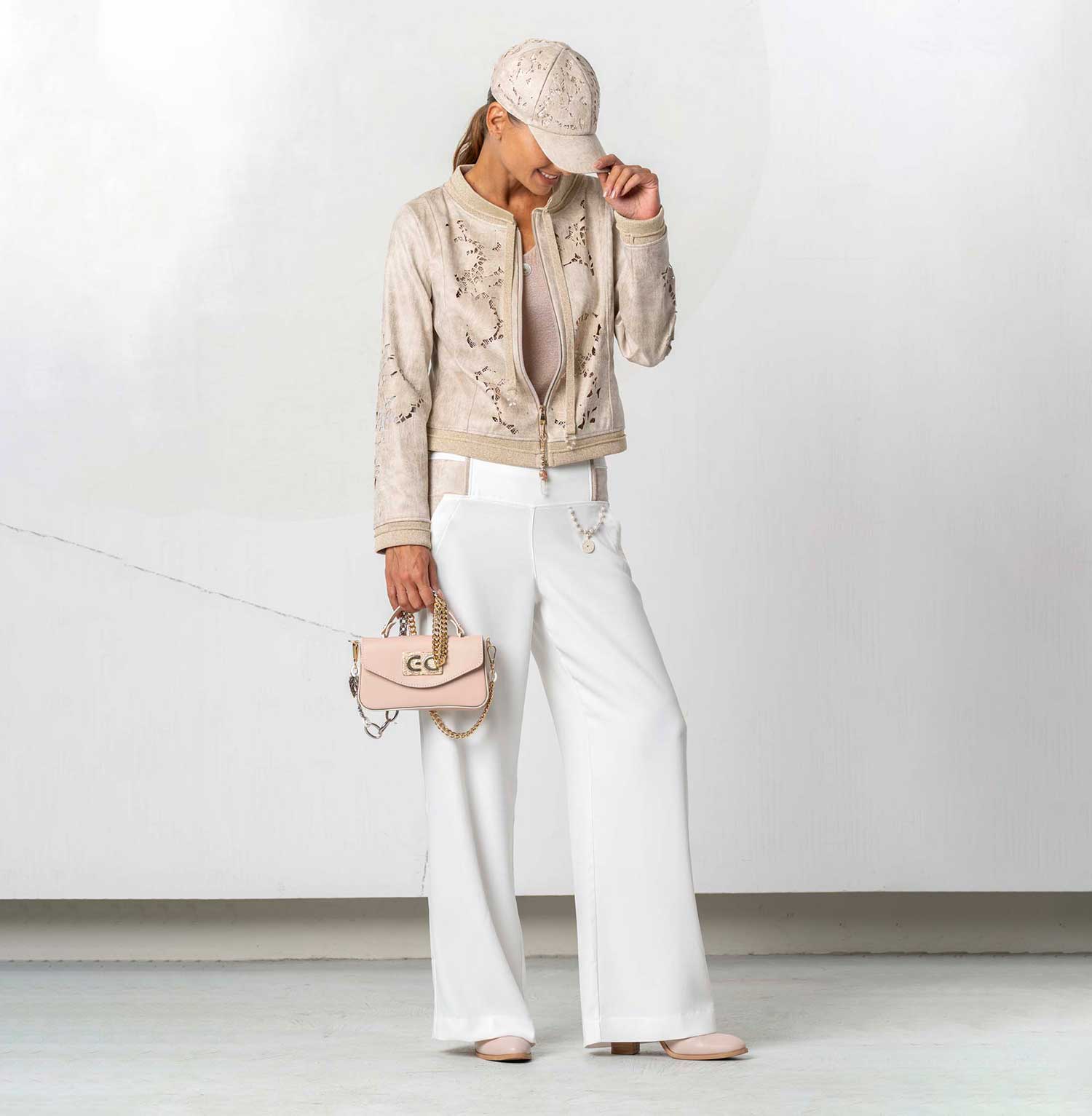 Pantaloni con inserti