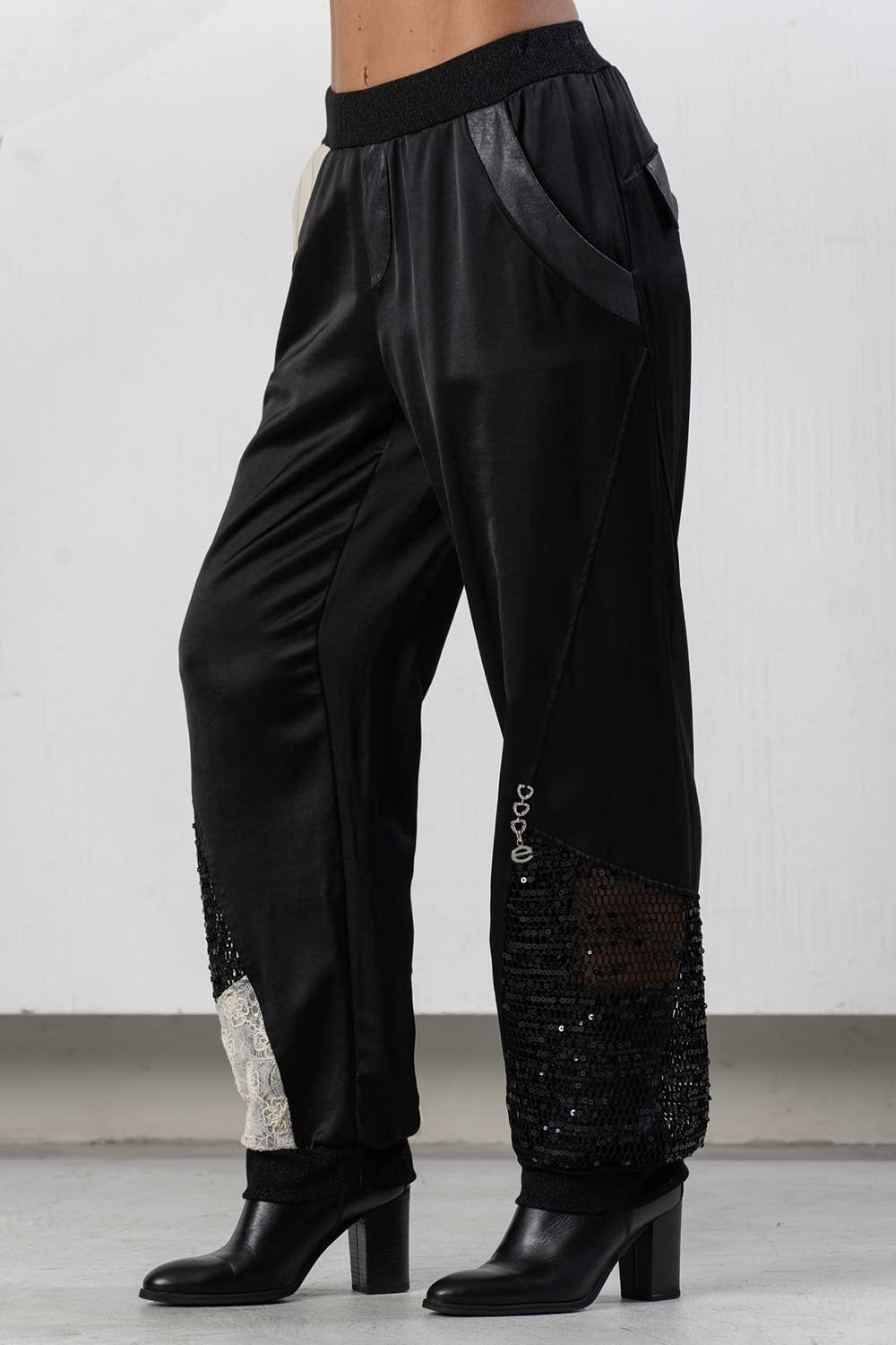 Pantaloni con polsini