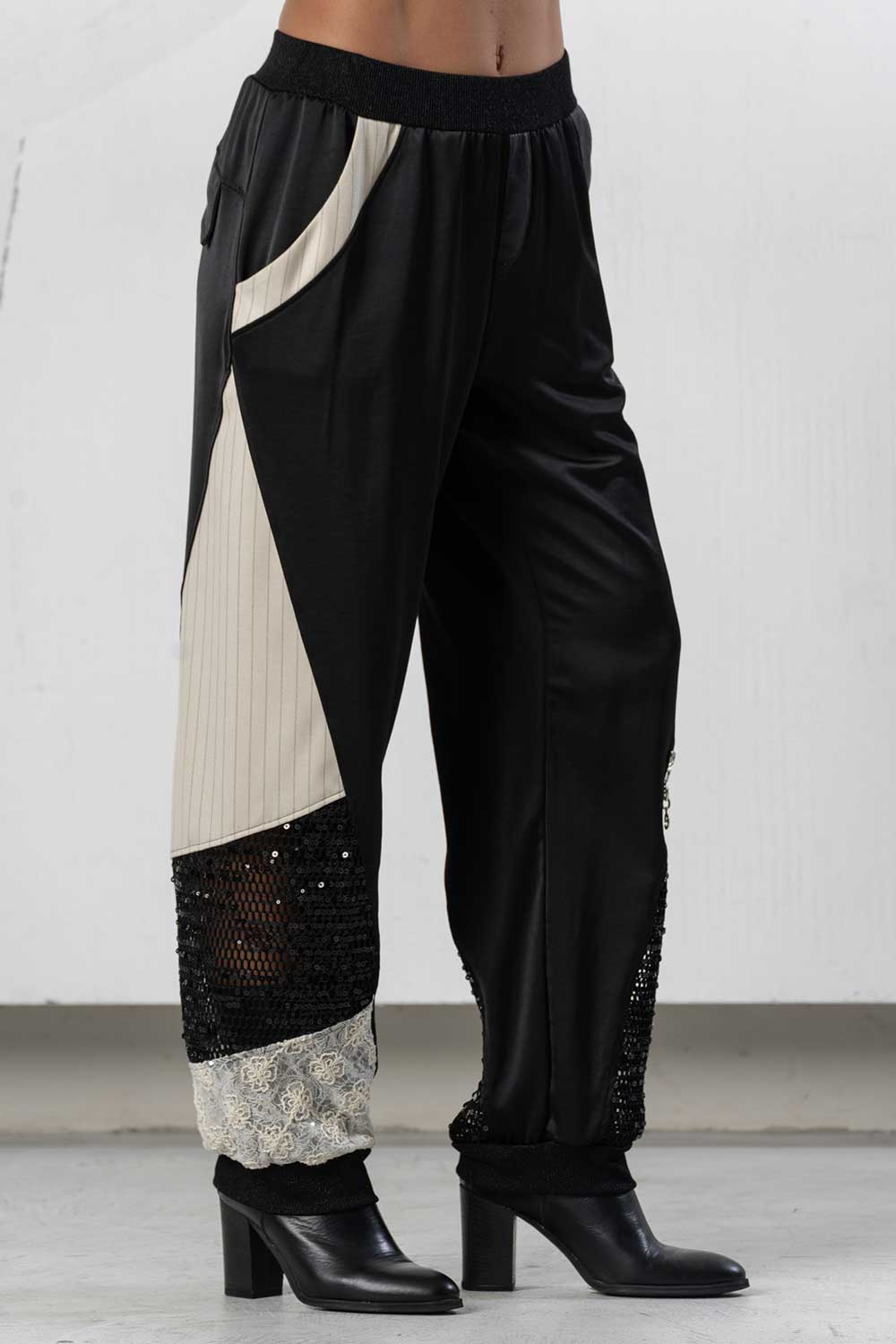 Pantaloni con polsini