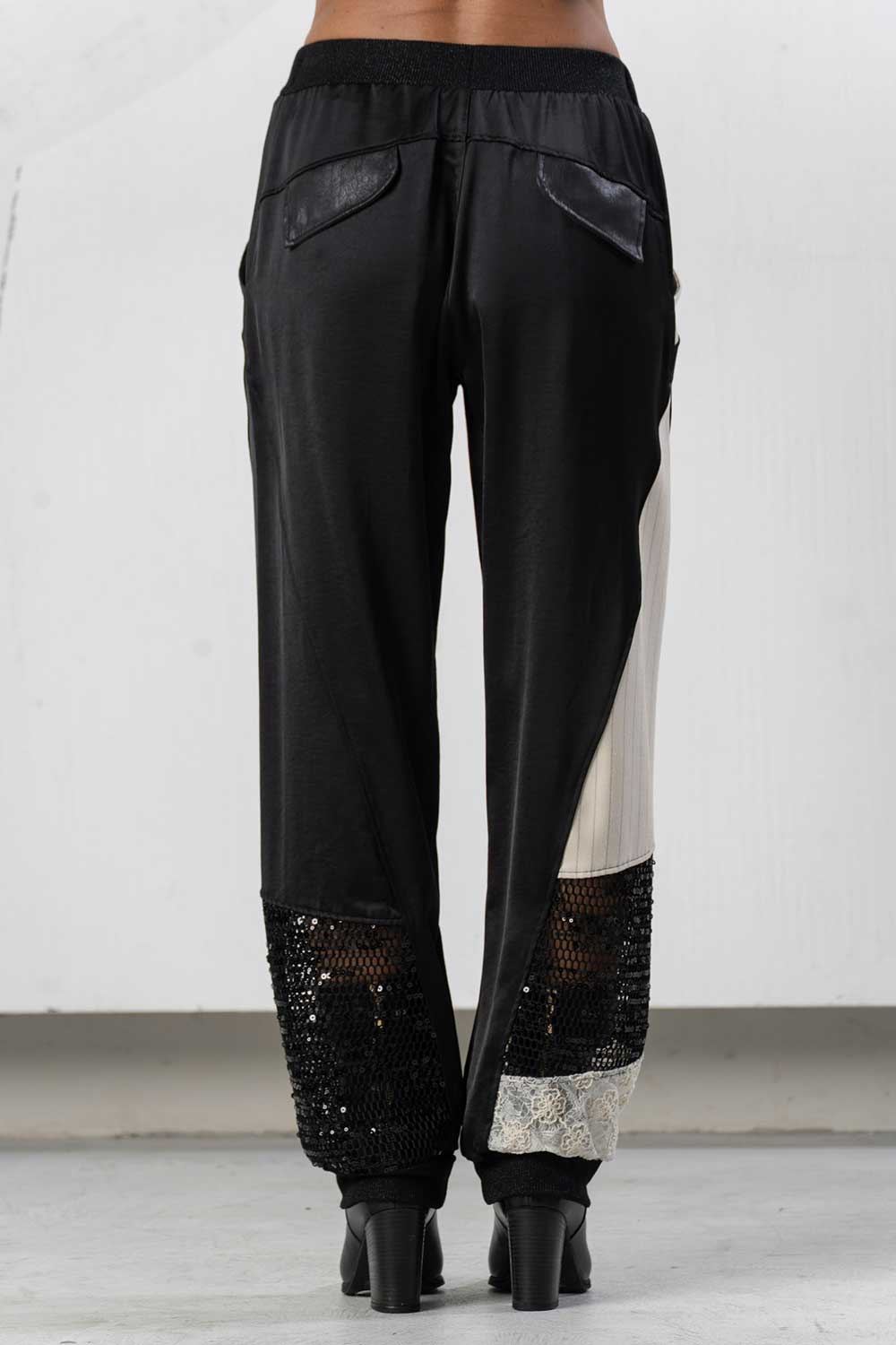 Pantaloni con polsini