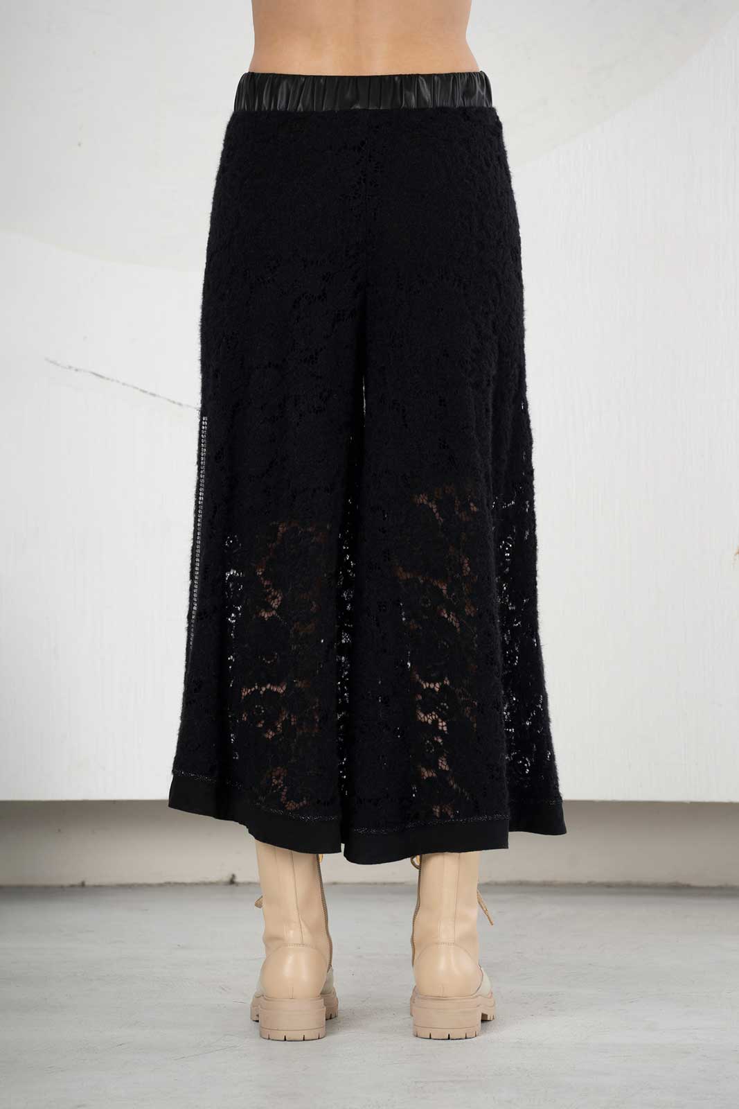 Pantaloni in pizzo