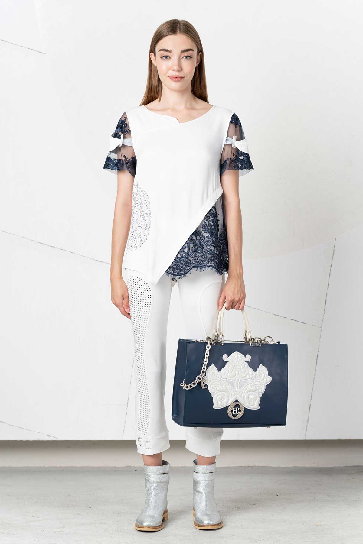 T-shirt con inserti di pizzo