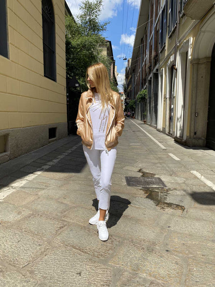 Pantaloni bianco con filo d’oro